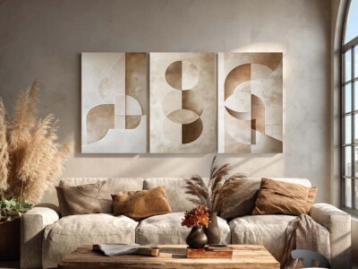 שלישיית תמונות בסגנון קונסטרוקטיביזם בצבע בז' דרמטי מופשט לסלון ולמשרד דגם 4116